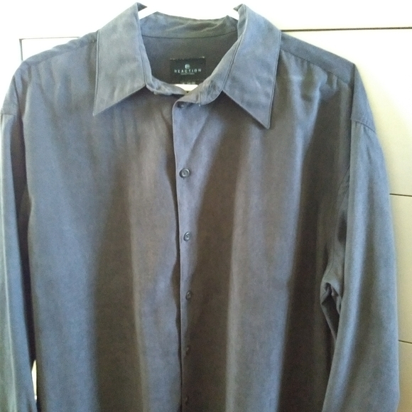 Reaction by Kenneth Cole large shirt - Picture 6 of 6